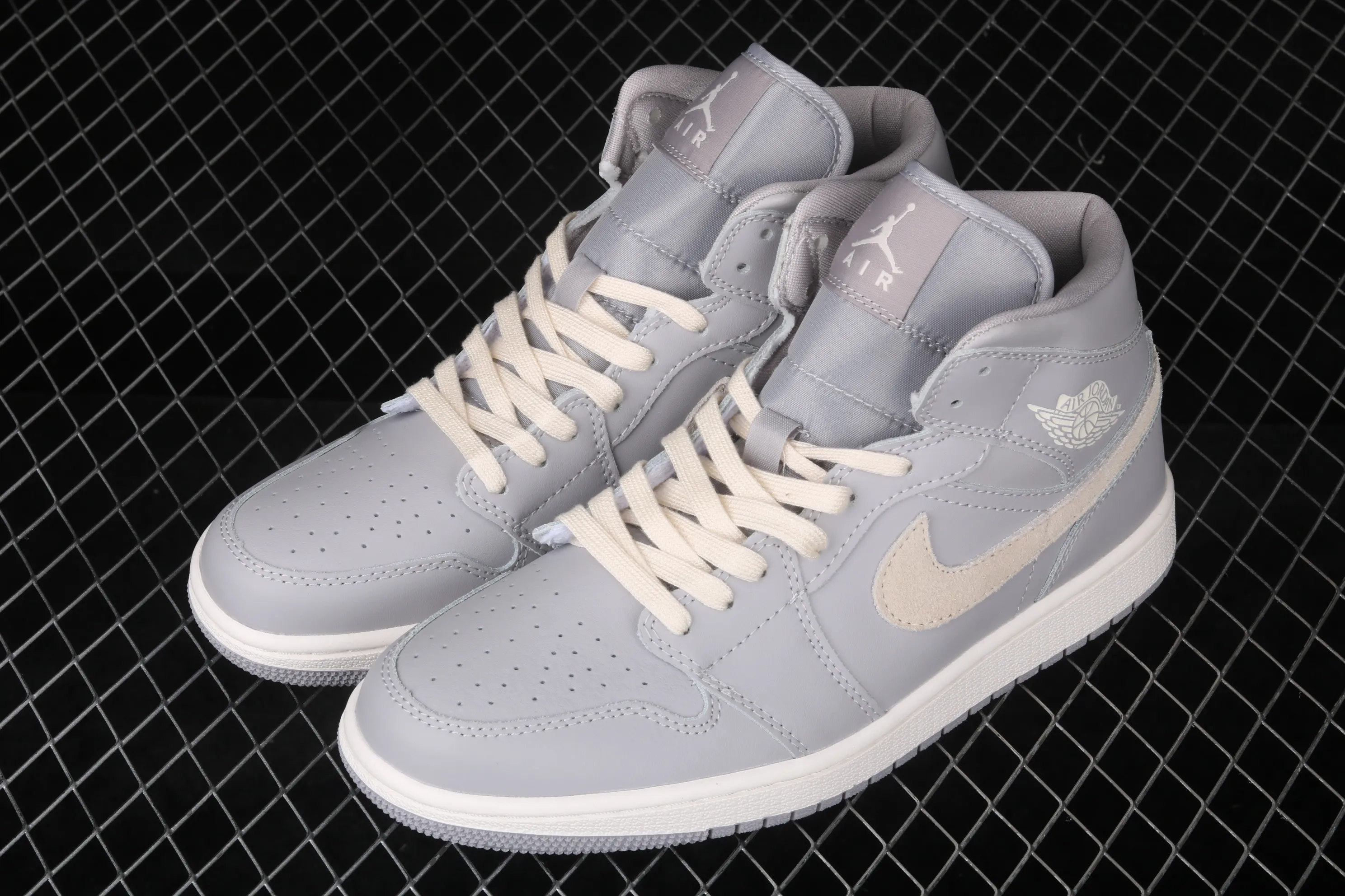 All Categories Air Jordan Jordan Series Basketball Shoes Air Jordan 1 High Air Jordan 1 Mid AJ1 Joe 1 Gray Little Earl Basketball Shoes CD7240-002